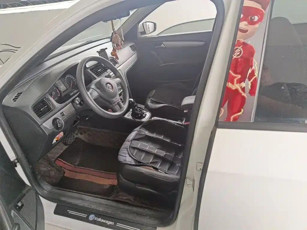2013 Volkswagen Lavida Classic Facelift 1.6L Automatic Fashion Edition — миниатюра 16