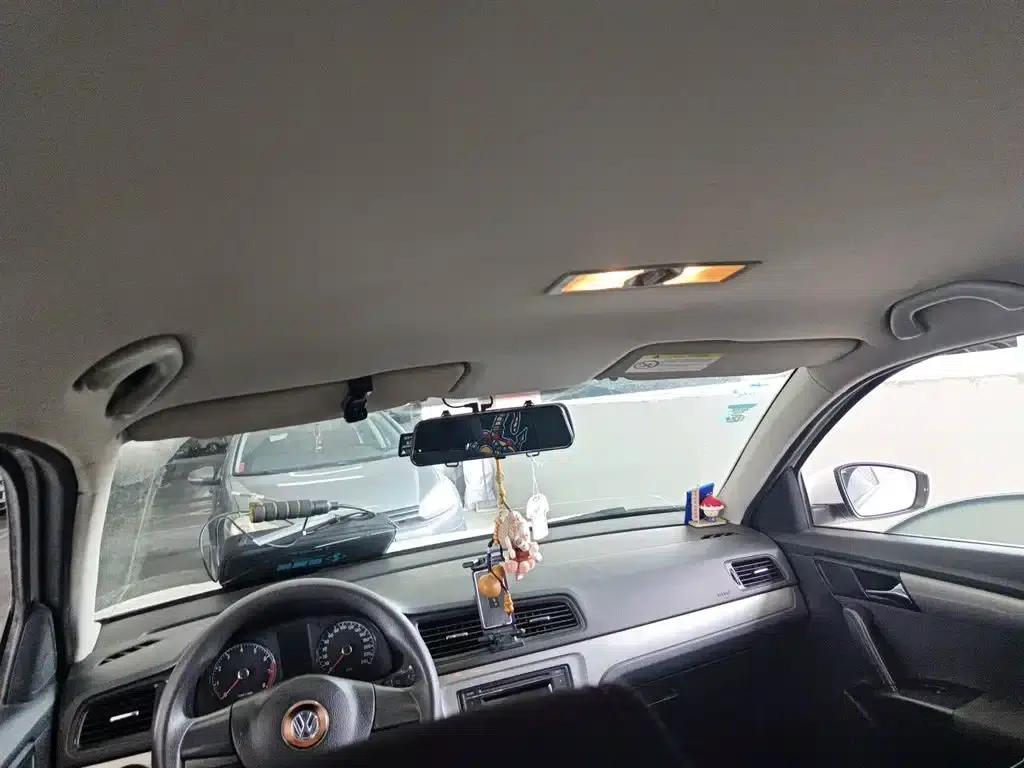 2013 Volkswagen Lavida Classic Facelift 1.6L Automatic Fashion Edition — миниатюра 19