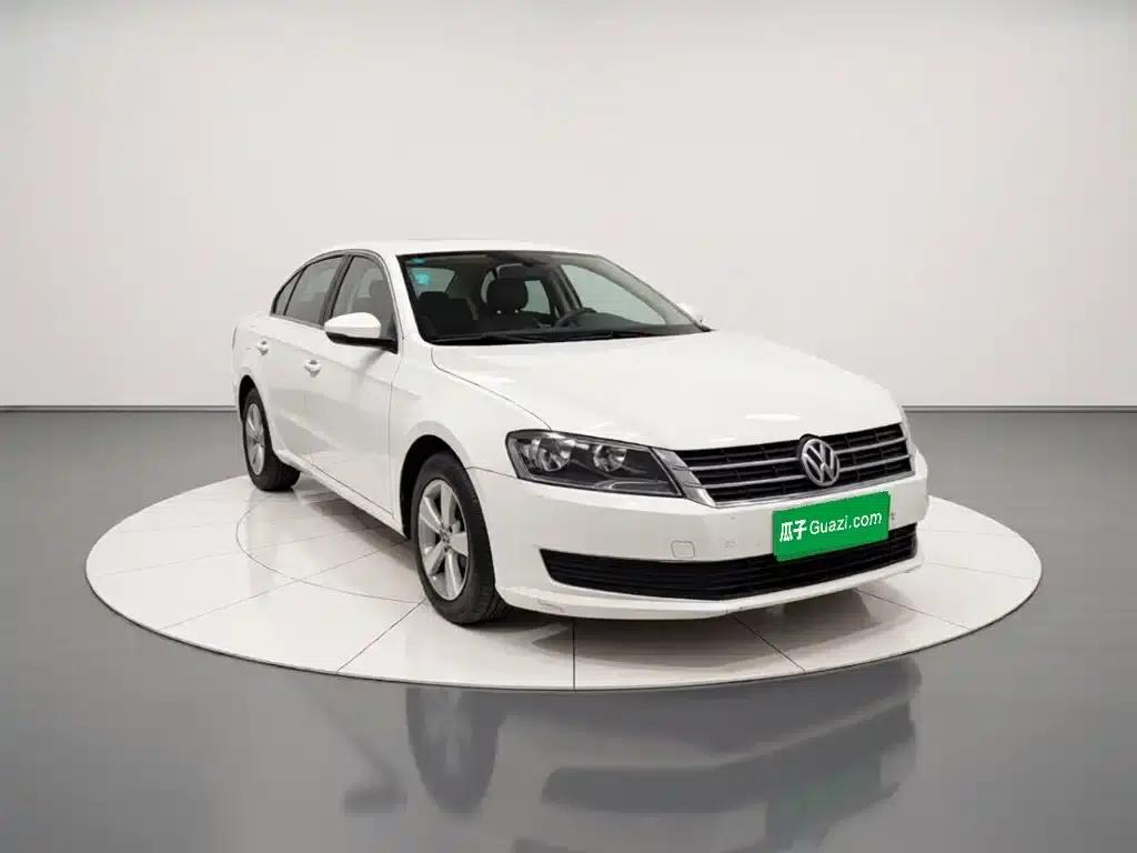 2013 Volkswagen Lavida Classic Facelift 1.6L Automatic Fashion Edition — миниатюра 3