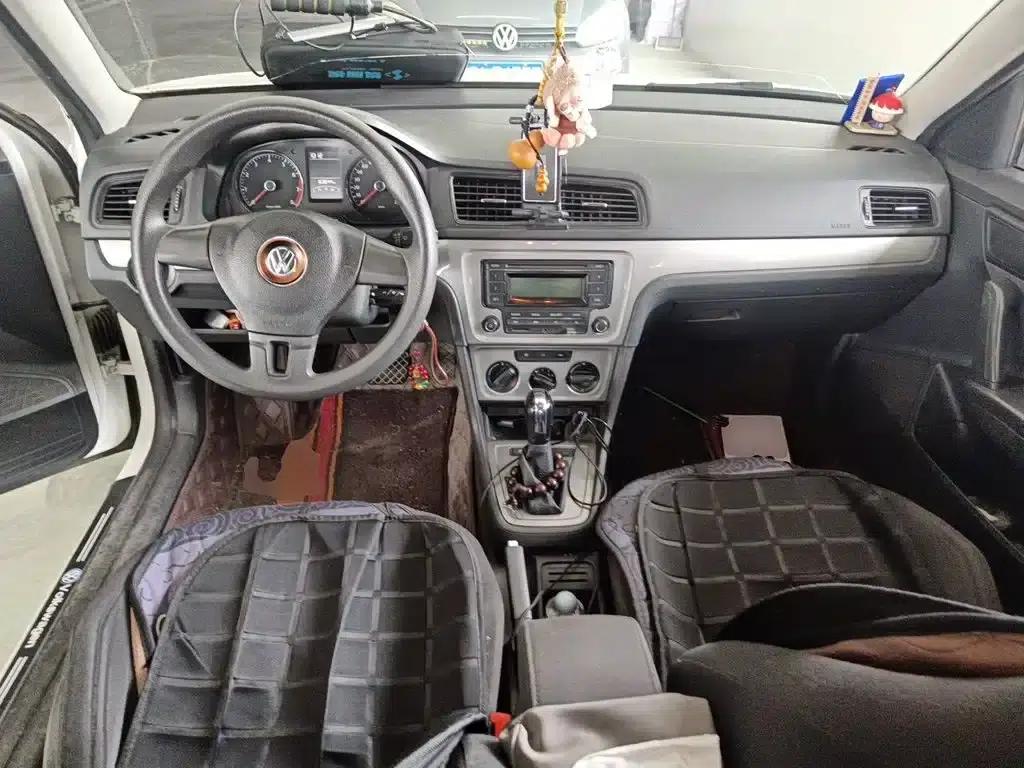 2013 Volkswagen Lavida Classic Facelift 1.6L Automatic Fashion Edition — миниатюра 10
