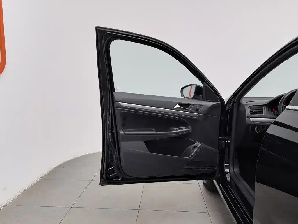 2019 Volkswagen Lavida, Lavida Start-up 1.5L Manual Fashion Edition (National VI Emission Standard) — миниатюра 8