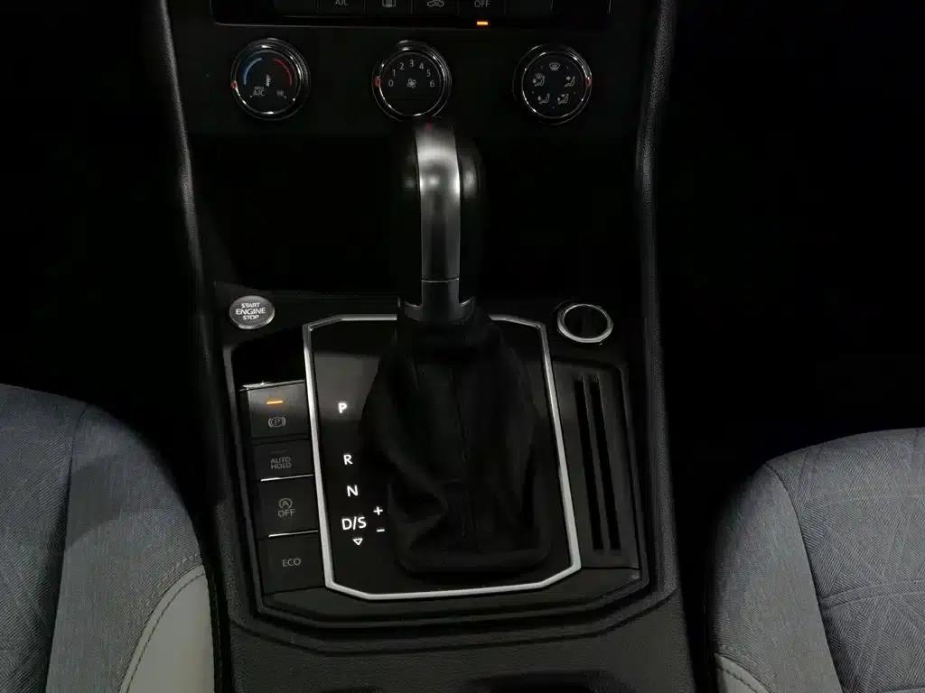2023 Volkswagen Lavida 300TSI DSG Full Comfort Edition — миниатюра 13