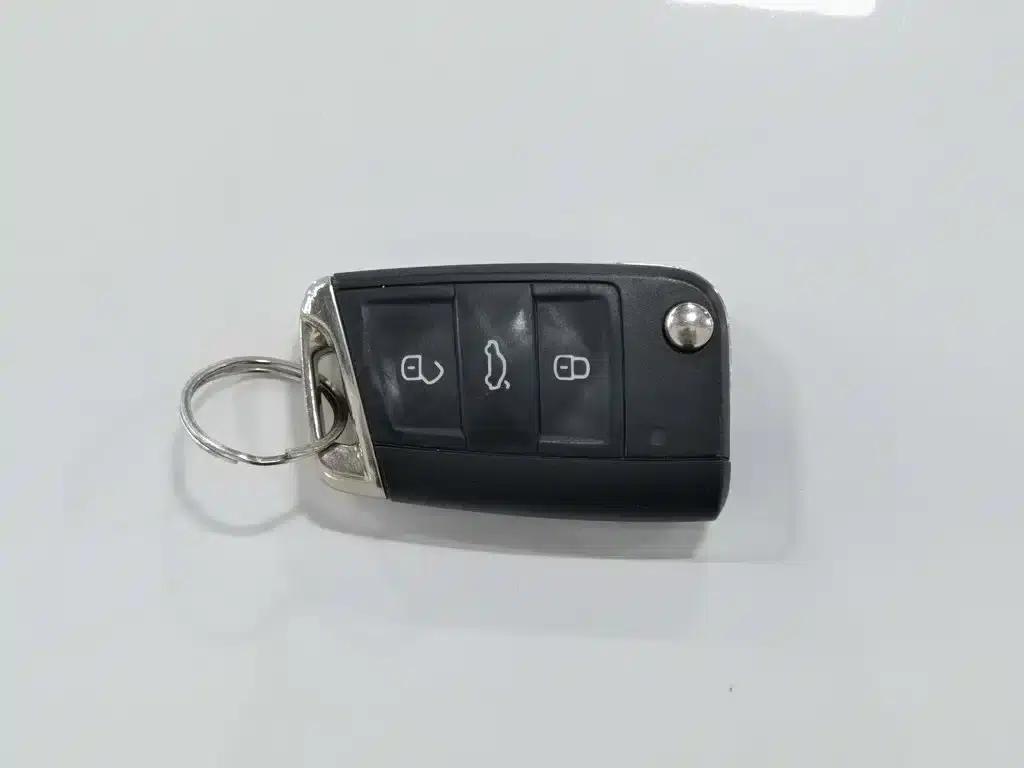 2023 Volkswagen Lavida 300TSI DSG Full Comfort Edition — миниатюра 19
