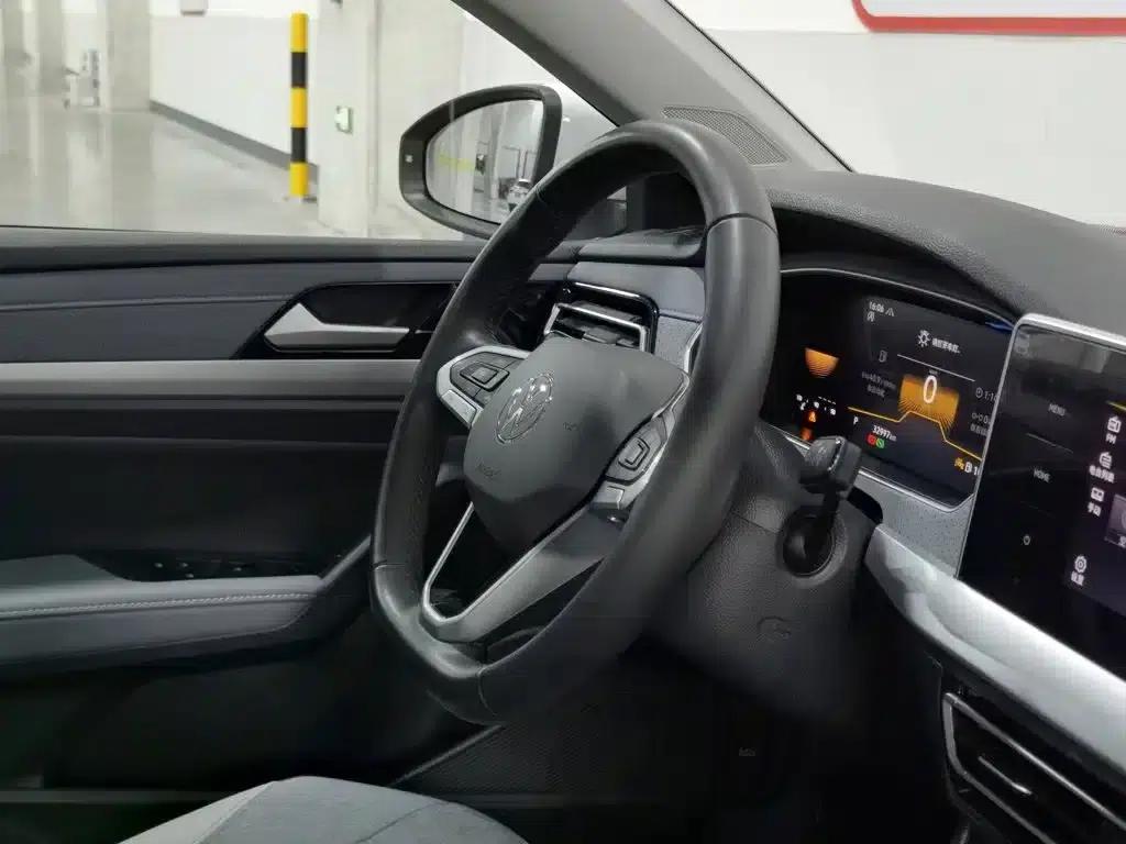 2023 Volkswagen Lavida 300TSI DSG Full Comfort Edition — миниатюра 22