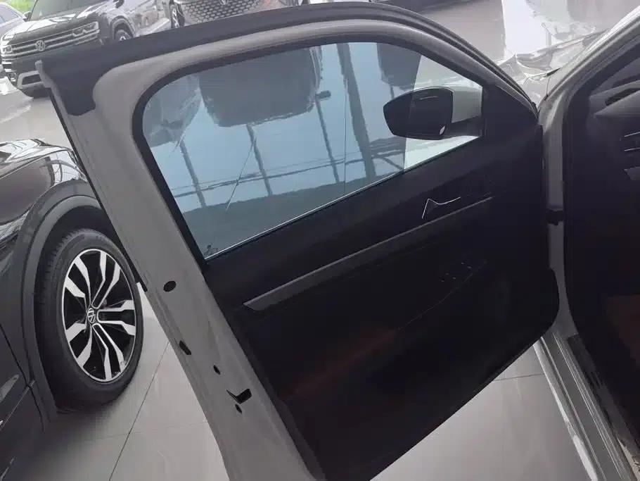 2019 Volkswagen Lavida 1.5L Automatic Comfort Edition (China VI Emission Standard) — миниатюра 7