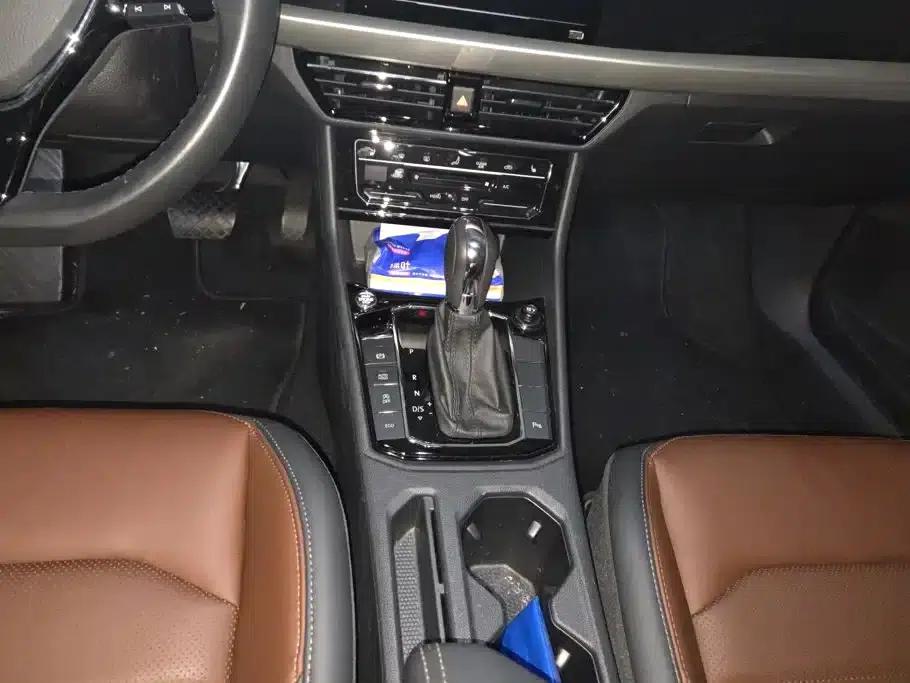 2021 Volkswagen Lavida 280TSI DSG Luxury Edition — миниатюра 16