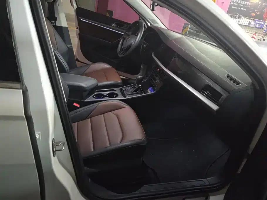 2021 Volkswagen Lavida 280TSI DSG Luxury Edition — миниатюра 8