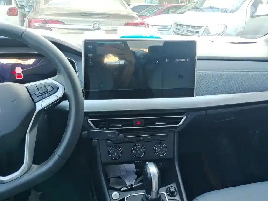 2023 Volkswagen Lavida 1.5L Automatic Five Million Edition — миниатюра 13