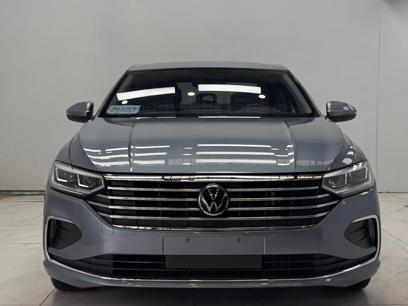 2023 Volkswagen Lavida 1.5L Automatic Five Million Edition — миниатюра 2