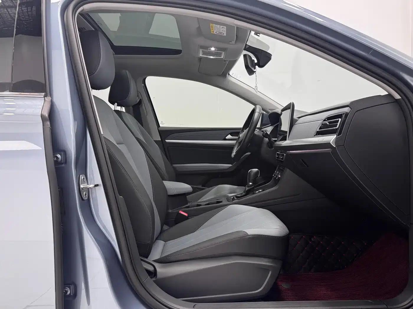 2023 Volkswagen Lavida 1.5L Automatic Five Million Edition — миниатюра 11