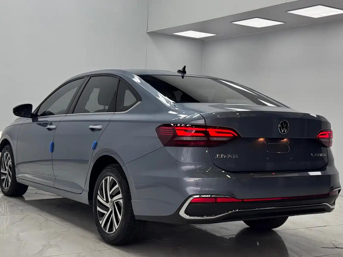 2023 Volkswagen Lavida 1.5L Automatic Five Million Edition — миниатюра 4
