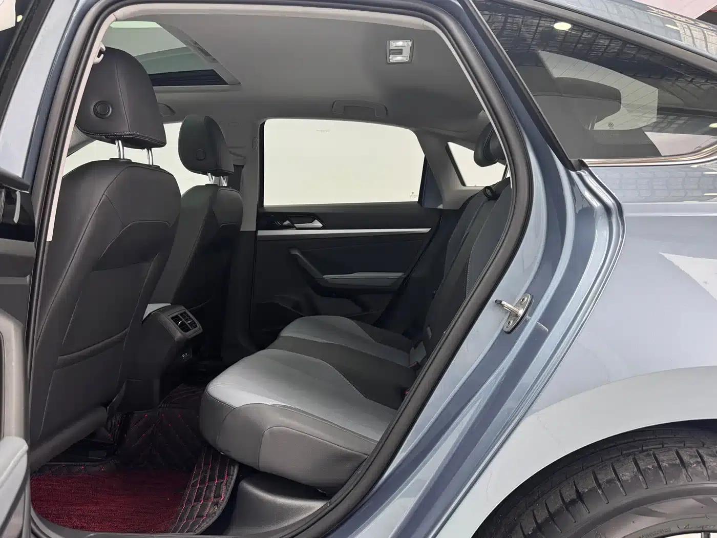 2023 Volkswagen Lavida 1.5L Automatic Five Million Edition — миниатюра 10