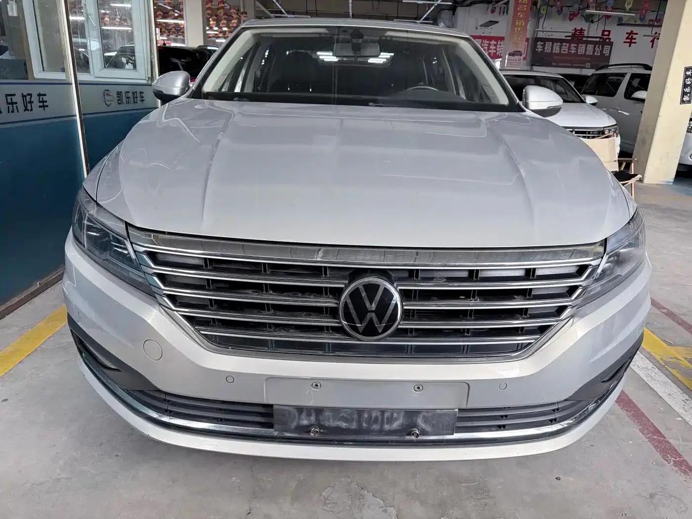 2021 Volkswagen Lavida 280TSI DSG Luxury Edition — миниатюра 2