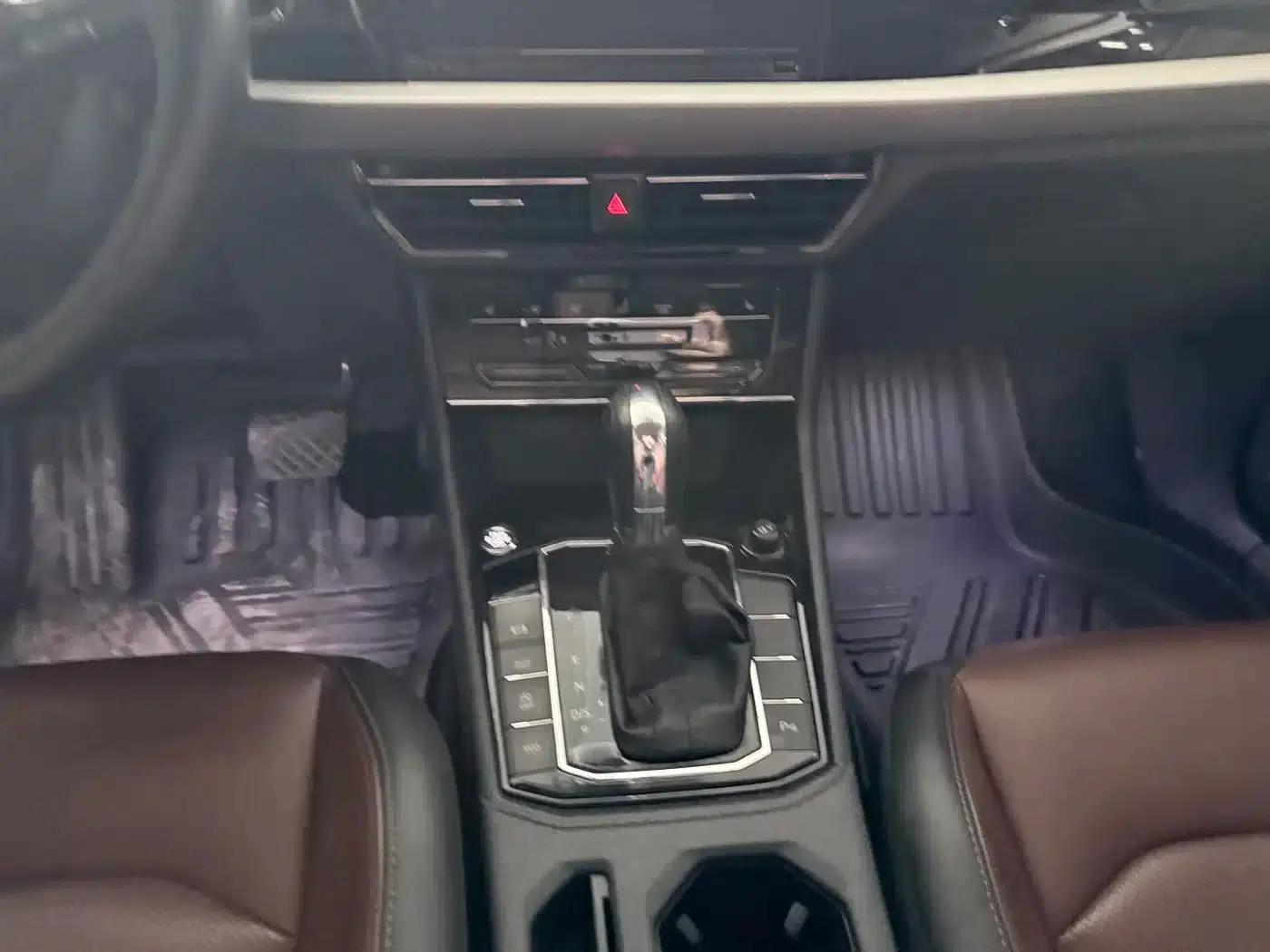 2021 Volkswagen Lavida 280TSI DSG Luxury Edition — миниатюра 15