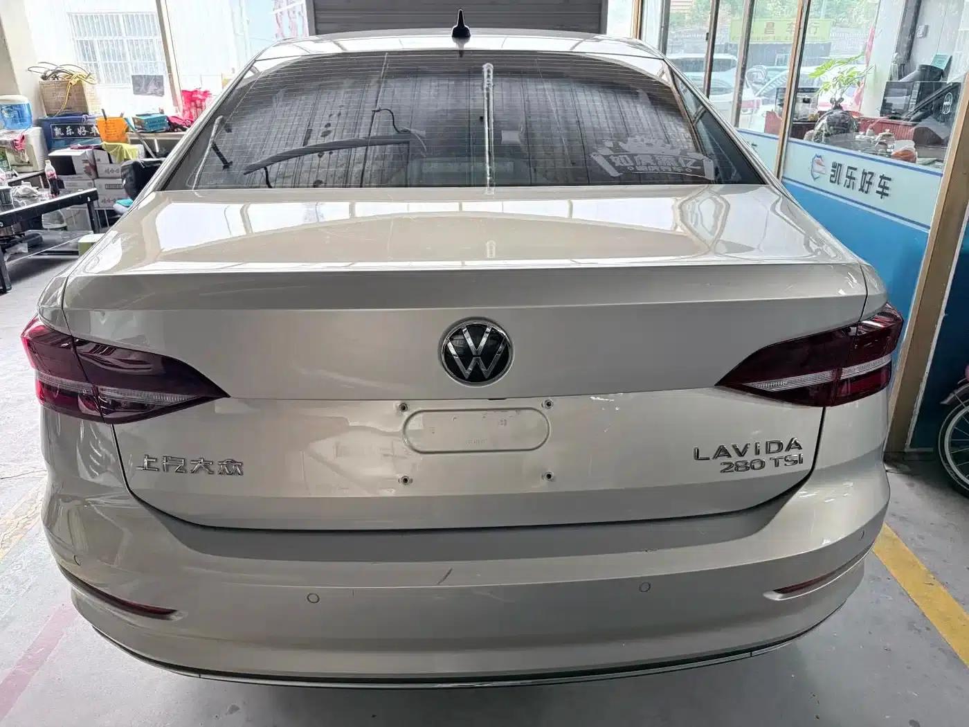 2021 Volkswagen Lavida 280TSI DSG Luxury Edition — миниатюра 16