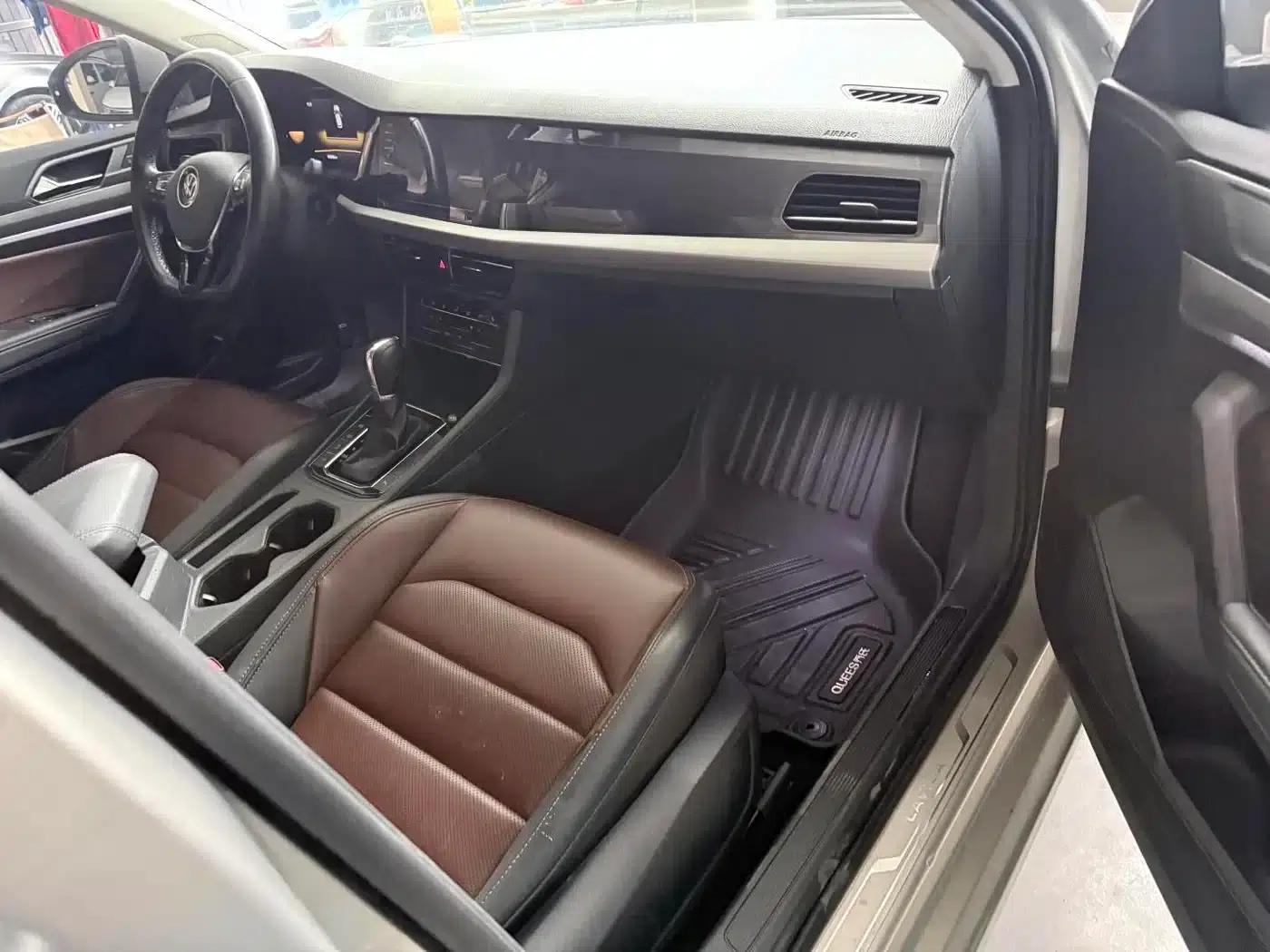 2021 Volkswagen Lavida 280TSI DSG Luxury Edition — миниатюра 17