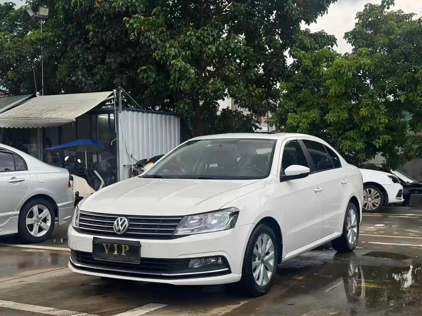 2015 Volkswagen Lavida 230TSI DSG Comfort Edition — миниатюра 1