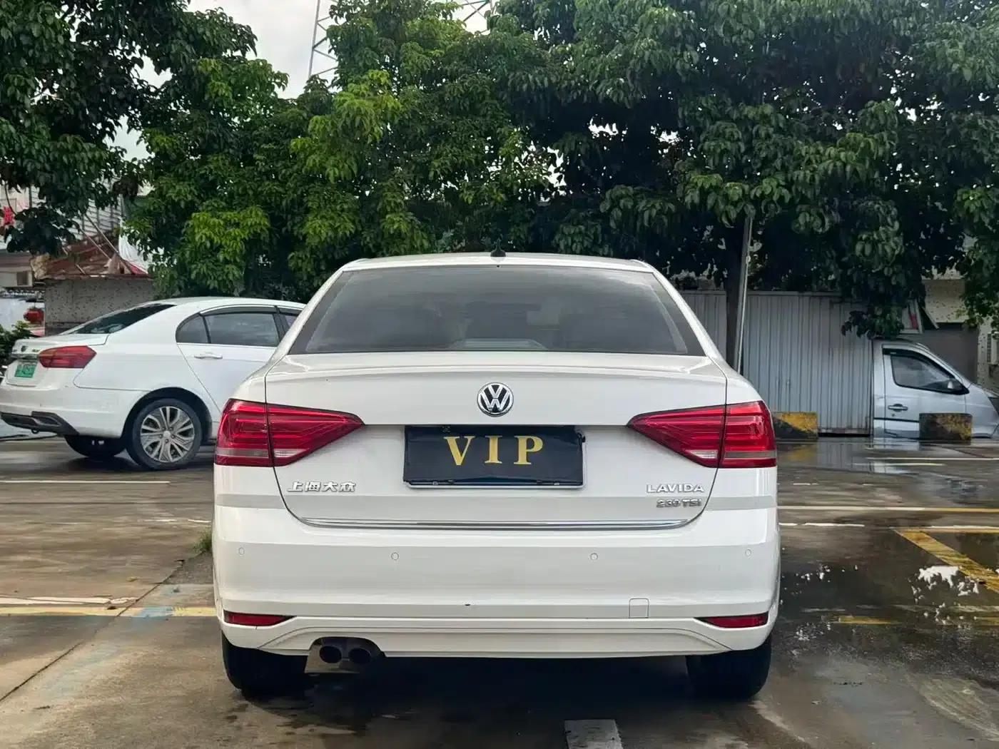 2015 Volkswagen Lavida 230TSI DSG Comfort Edition — миниатюра 5