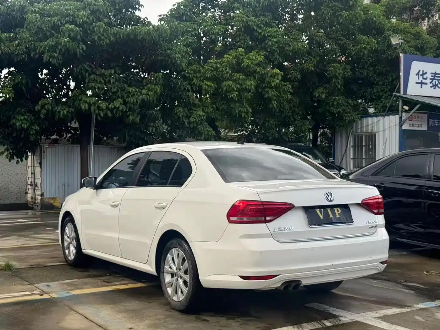 2015 Volkswagen Lavida 230TSI DSG Comfort Edition — миниатюра 6