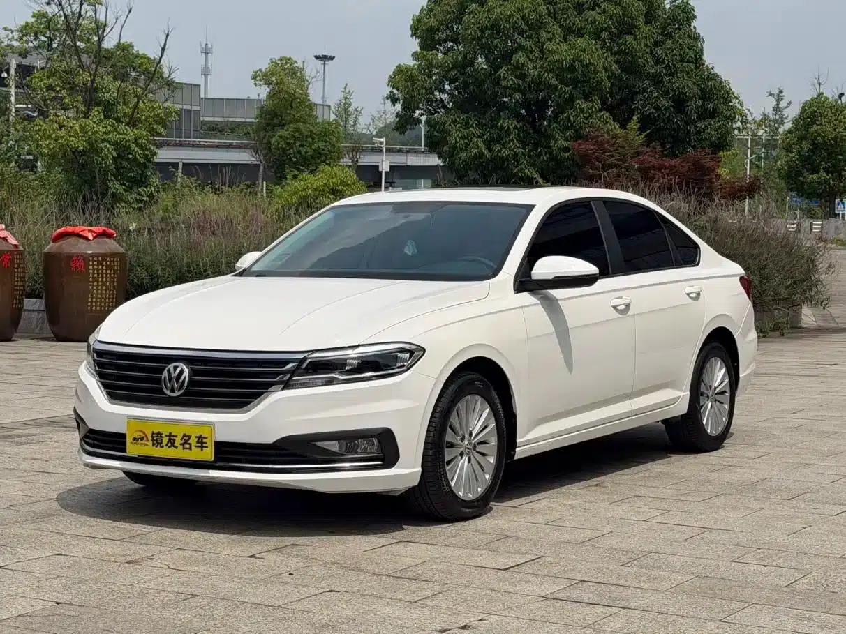 2019 Volkswagen Lavida 1.5L Automatic Comfort Edition (China VI Emission Standard) — миниатюра 1