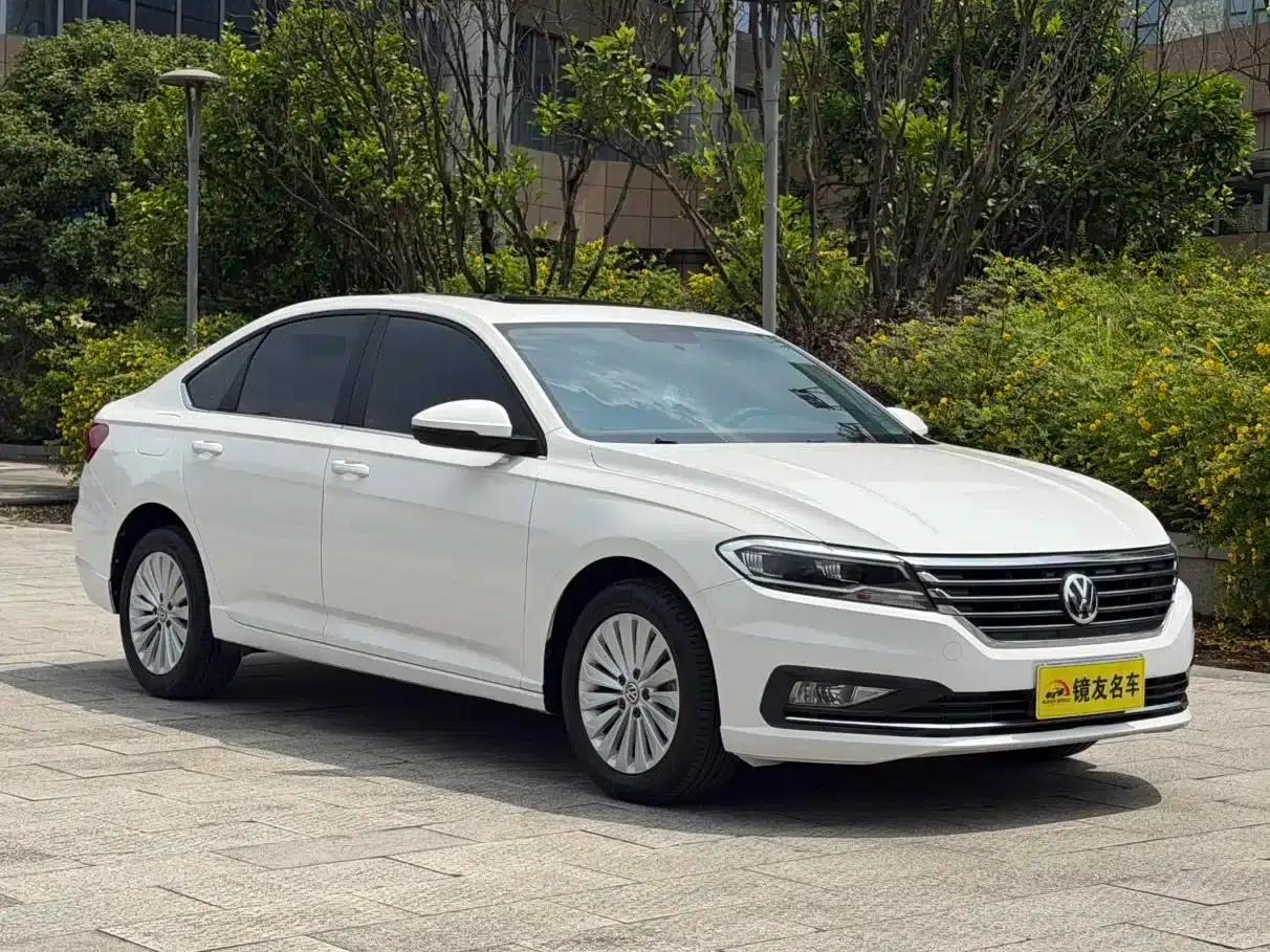 2019 Volkswagen Lavida 1.5L Automatic Comfort Edition (China VI Emission Standard) — миниатюра 3