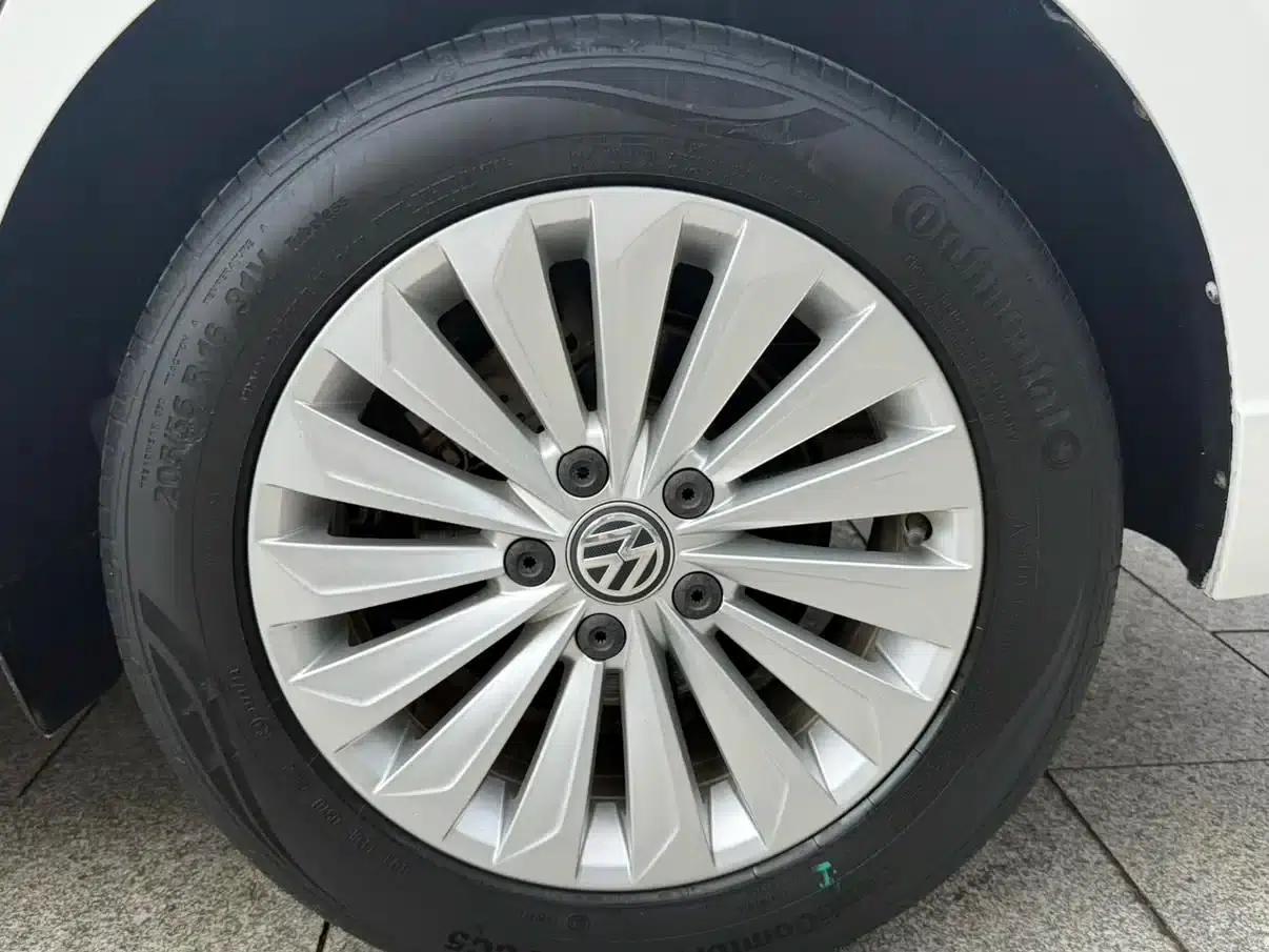 2019 Volkswagen Lavida 1.5L Automatic Comfort Edition (China VI Emission Standard) — миниатюра 24