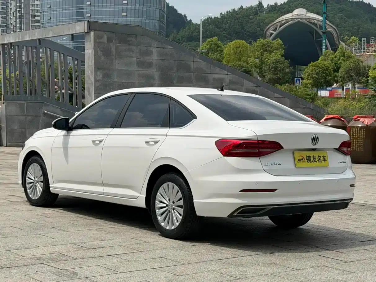 2019 Volkswagen Lavida 1.5L Automatic Comfort Edition (China VI Emission Standard) — миниатюра 4