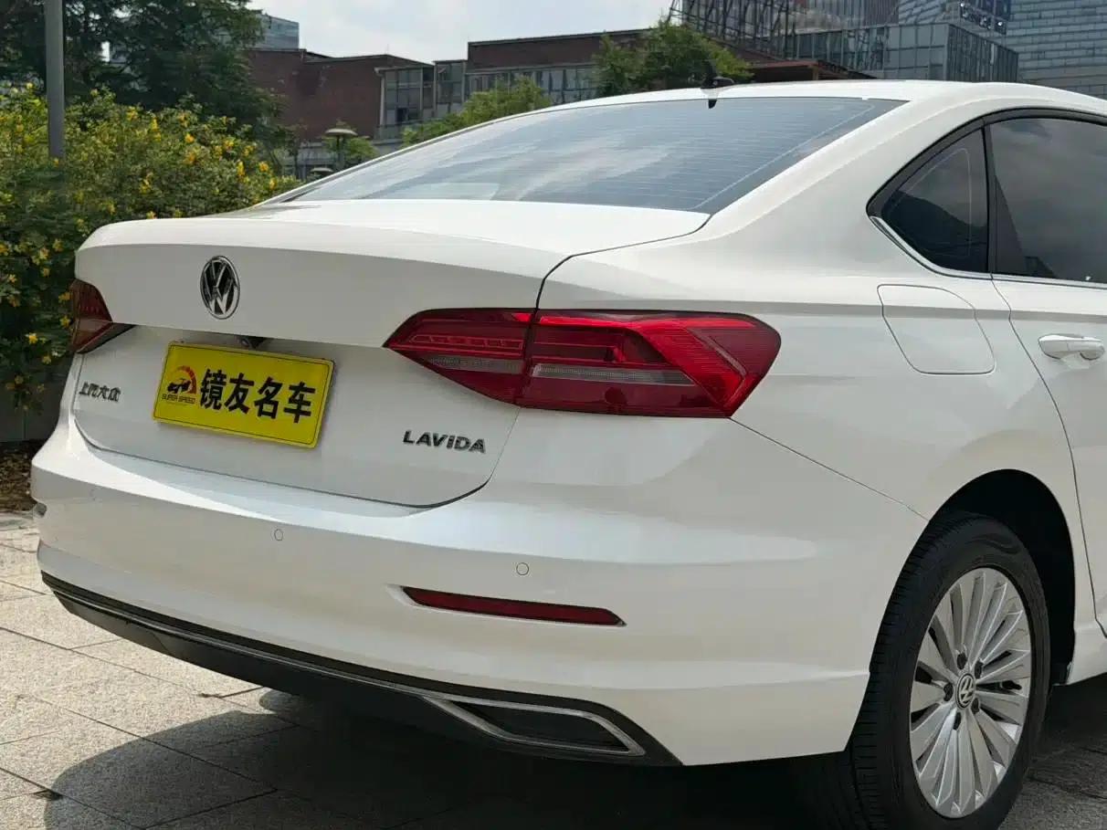 2019 Volkswagen Lavida 1.5L Automatic Comfort Edition (China VI Emission Standard) — миниатюра 7