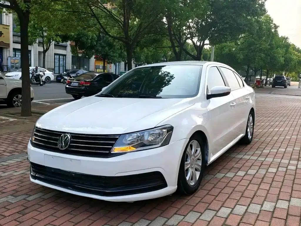 2017 Volkswagen Lavida 1.6L Automatic Fashion Edition — миниатюра 1