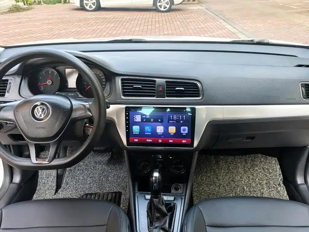 2017 Volkswagen Lavida 1.6L Automatic Fashion Edition — миниатюра 3