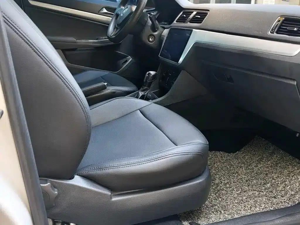 2017 Volkswagen Lavida 1.6L Automatic Fashion Edition — миниатюра 5