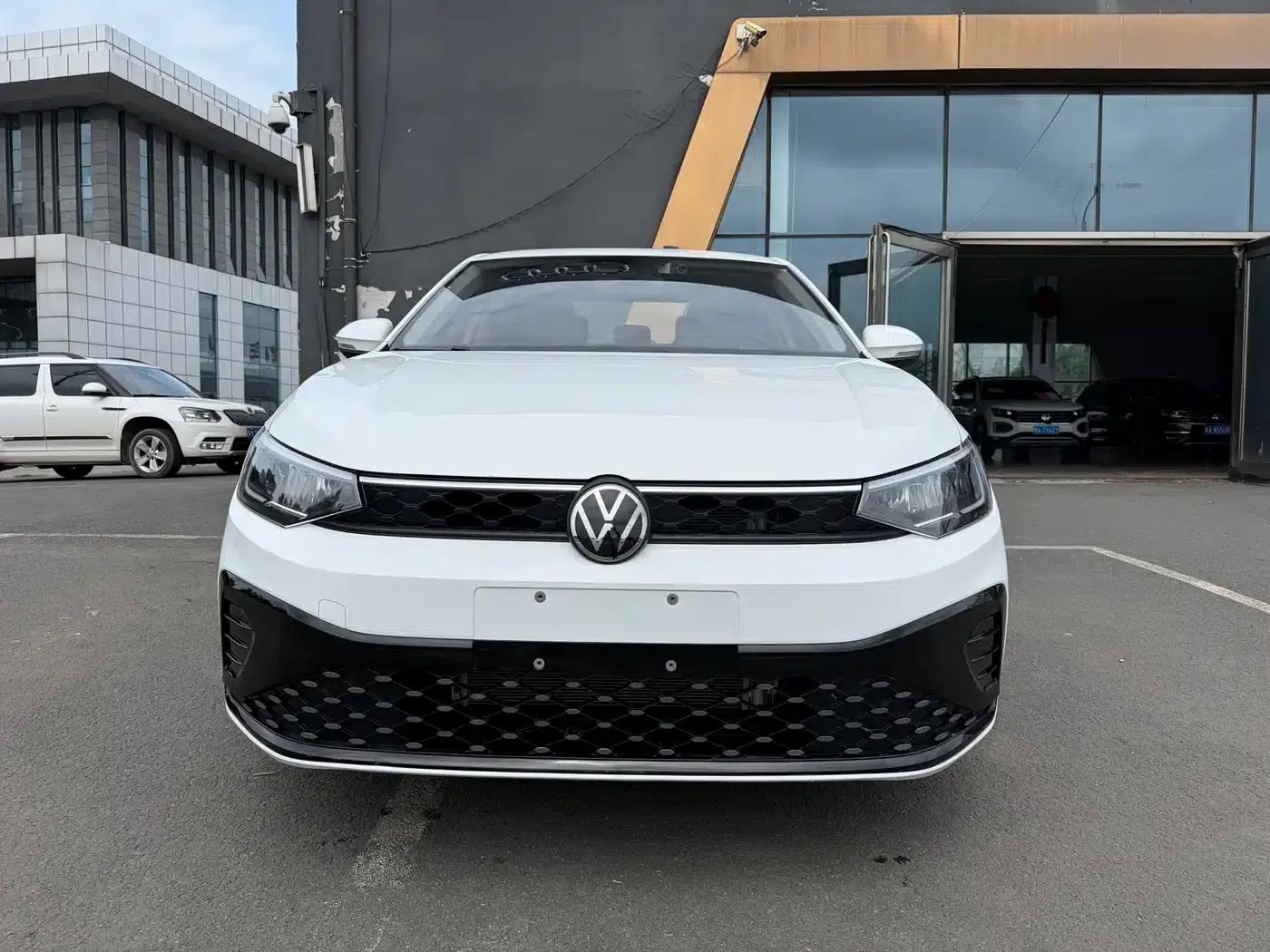 2025 Volkswagen Lavida New Elite 1.5L New Elite Edition — миниатюра 2