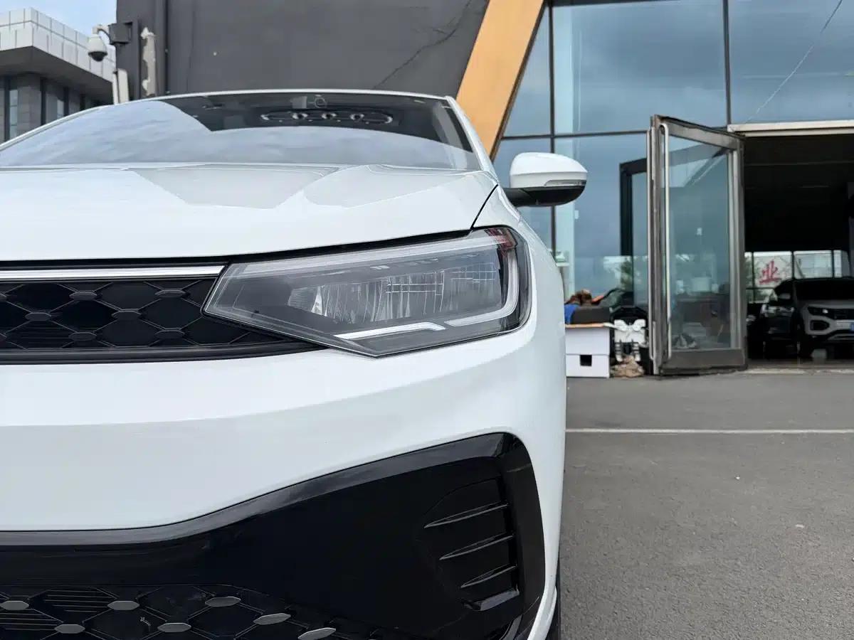 2025 Volkswagen Lavida New Elite 1.5L New Elite Edition — миниатюра 4