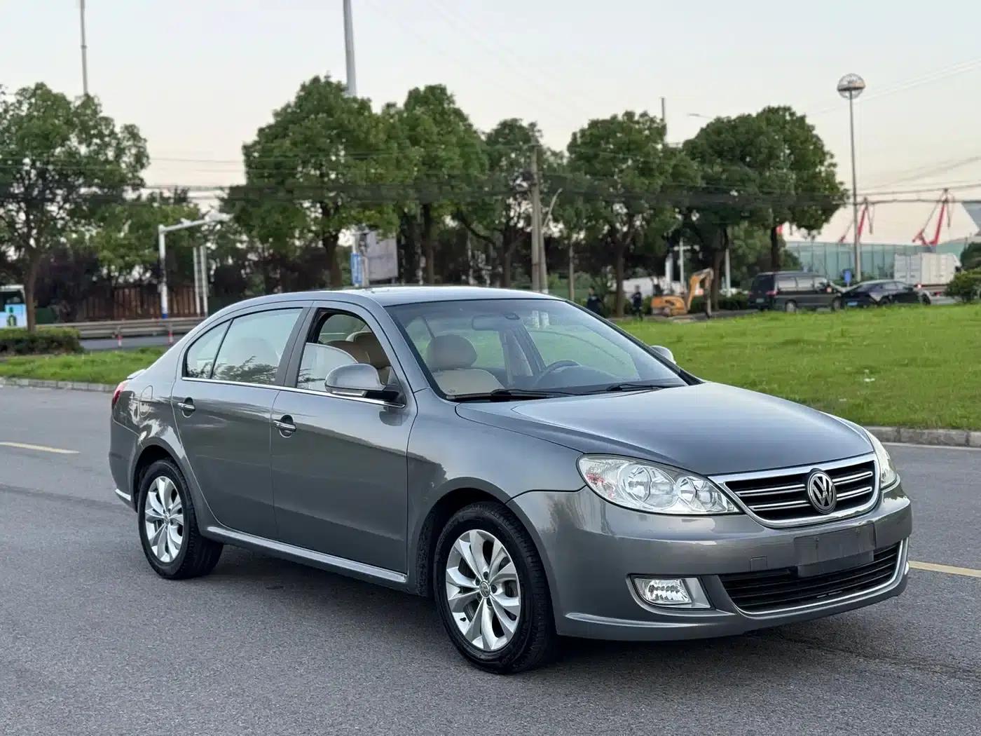 2011 Volkswagen Lavida 1.6L Automatic Premium Edition — миниатюра 3