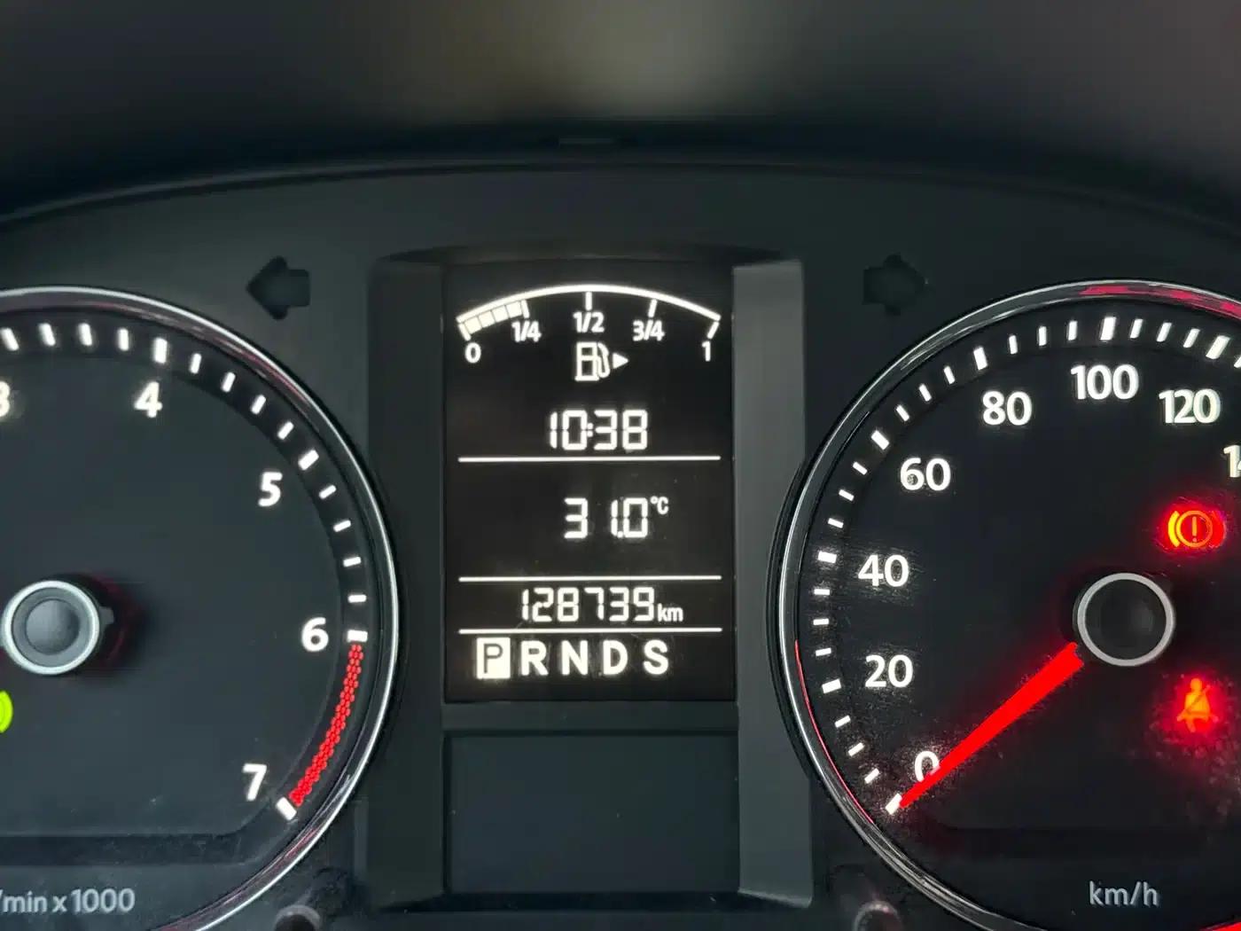 2011 Volkswagen Lavida 1.6L Automatic Premium Edition — миниатюра 5