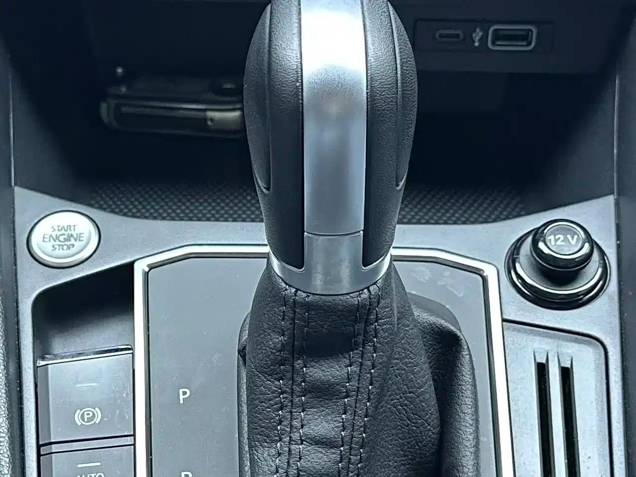 2023 Volkswagen Lavida 1.5L Automatic Starry Sky Five Million Edition — миниатюра 15