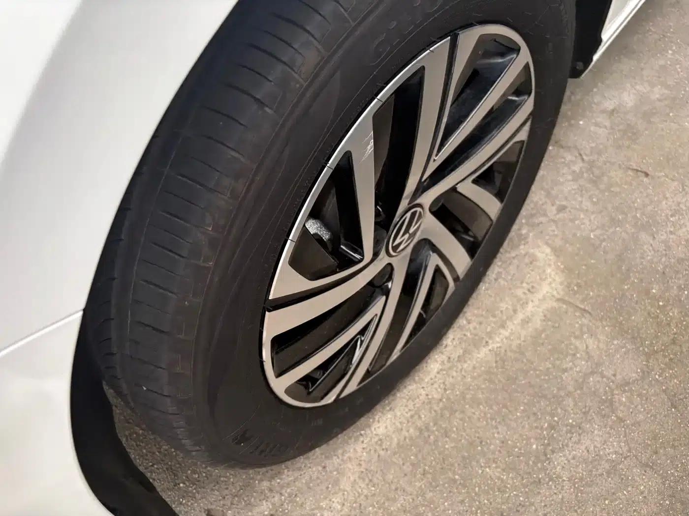 2023 Volkswagen Lavida 300TSI DSG Starry Sky Edition — миниатюра 4