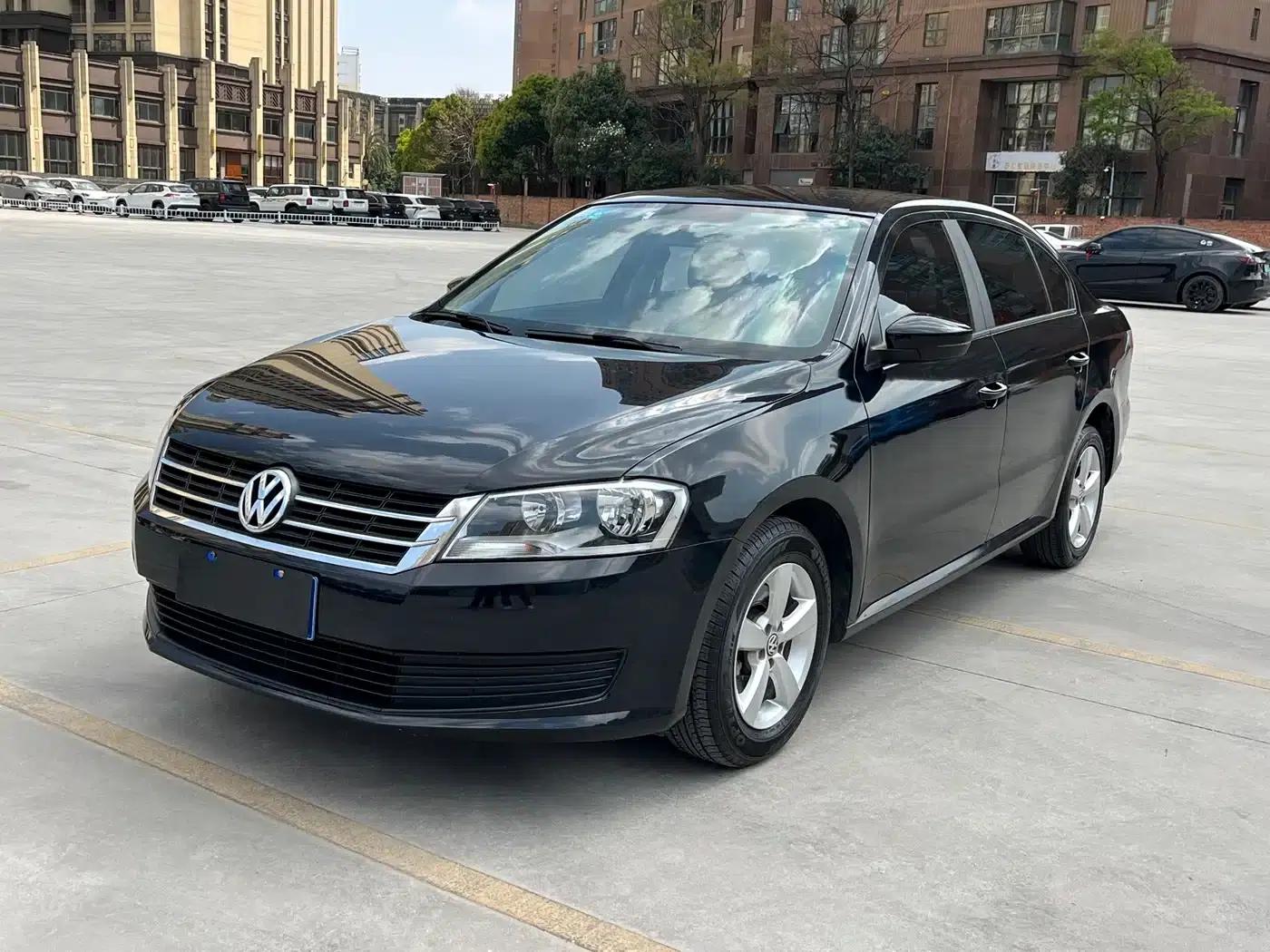 2013 Volkswagen Lavida Classic Facelift 1.6L Manual Fashion Edition — миниатюра 3