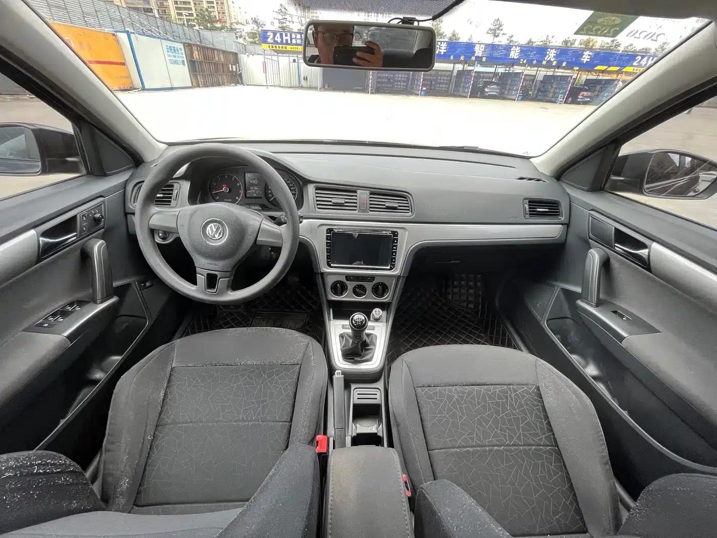 2013 Volkswagen Lavida Classic Facelift 1.6L Manual Fashion Edition — миниатюра 6