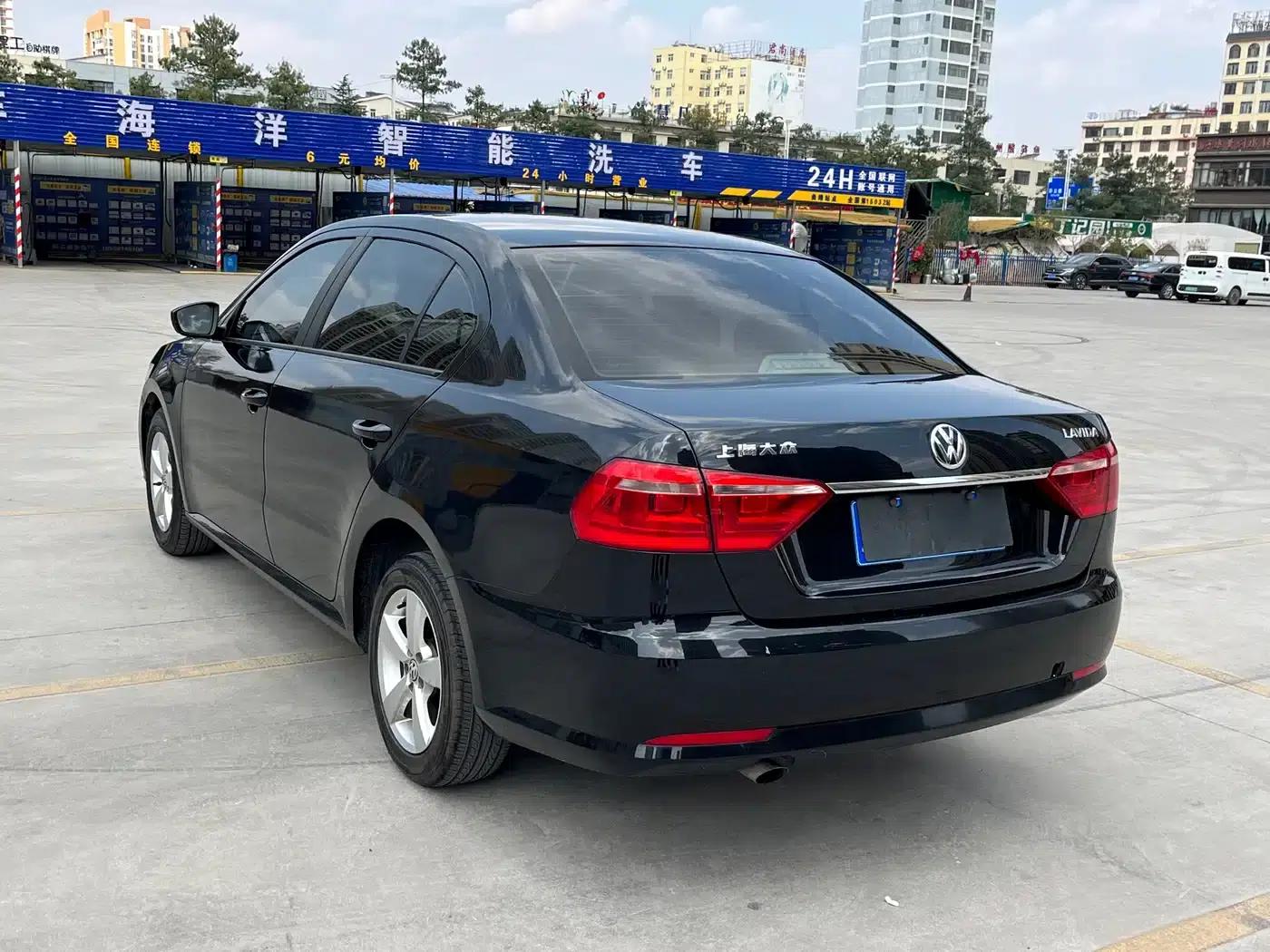 2013 Volkswagen Lavida Classic Facelift 1.6L Manual Fashion Edition — миниатюра 7