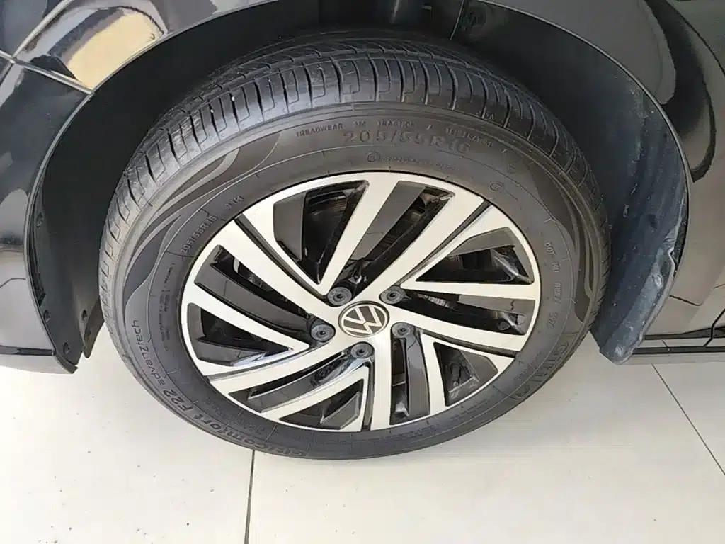 2024 Volkswagen Lavida 300TSI DSG Starry Sky Edition — миниатюра 23