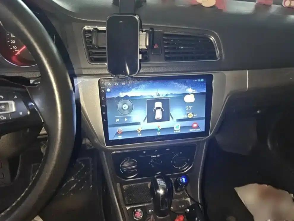 2017 Volkswagen Lavida 1.6L Automatic Comfort Edition — миниатюра 13