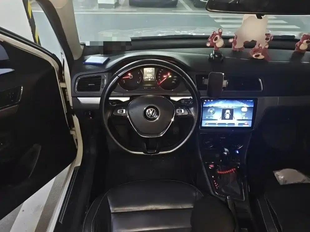 2017 Volkswagen Lavida 1.6L Automatic Comfort Edition — миниатюра 14
