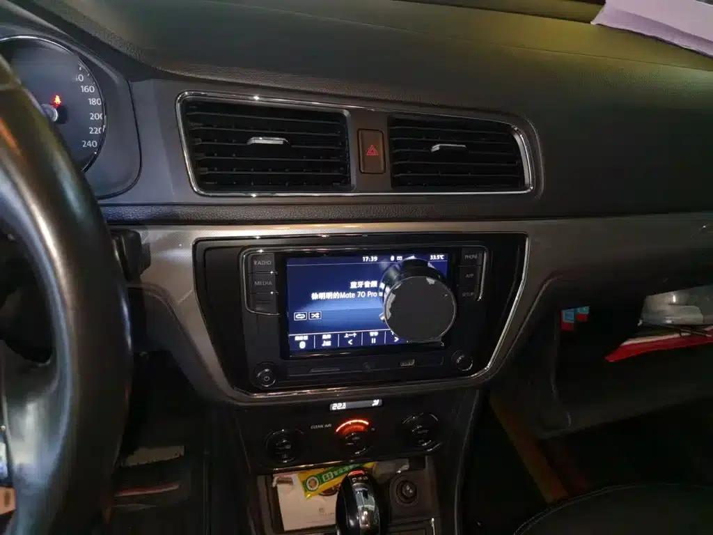 2017 Volkswagen Lavida 230TSI DSG Comfort Edition — миниатюра 6