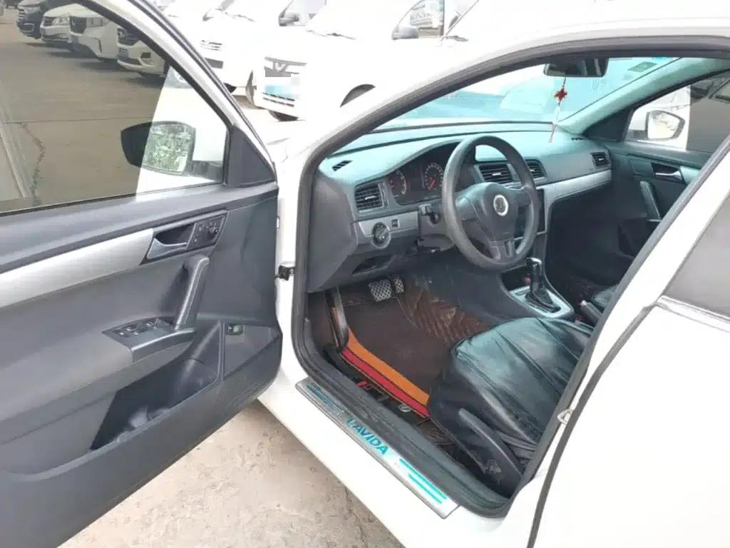 2015 Volkswagen Lavida 1.6L Automatic Fashion Edition — миниатюра 16
