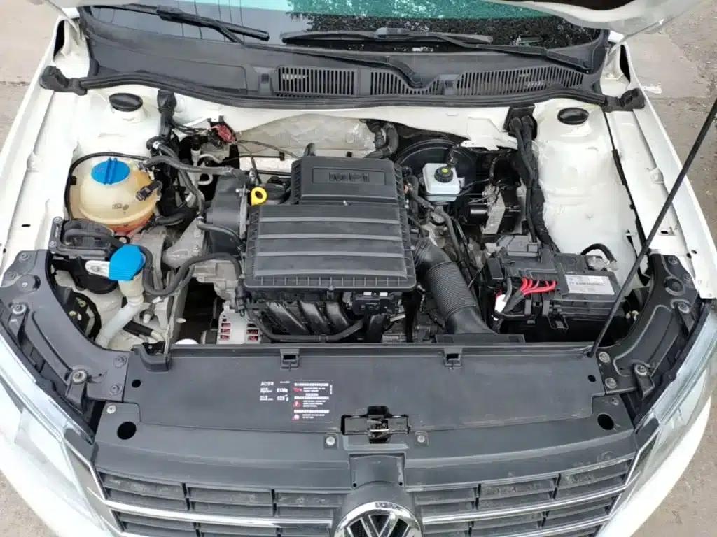 2015 Volkswagen Lavida 1.6L Automatic Fashion Edition — миниатюра 20