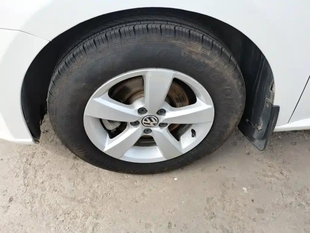 2015 Volkswagen Lavida 1.6L Automatic Fashion Edition — миниатюра 23