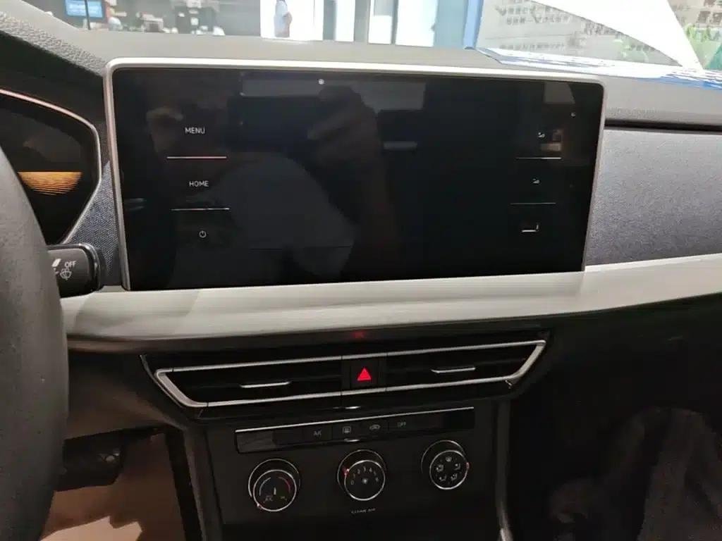 2024 Volkswagen Lavida 1.5L Automatic Comfort Edition — миниатюра 13