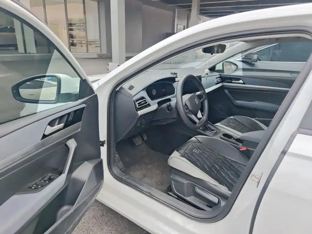 2023 Volkswagen Lavida Facelift 1.5L Automatic Comfort Edition — миниатюра 16