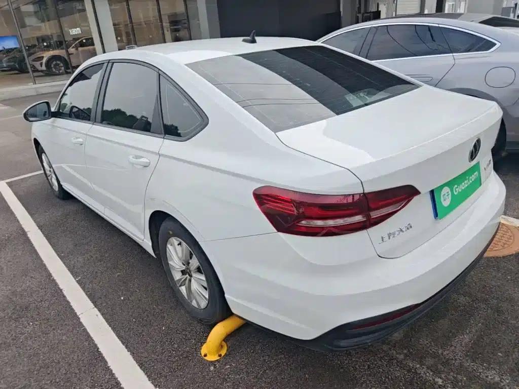 2023 Volkswagen Lavida Facelift 1.5L Automatic Comfort Edition — миниатюра 5